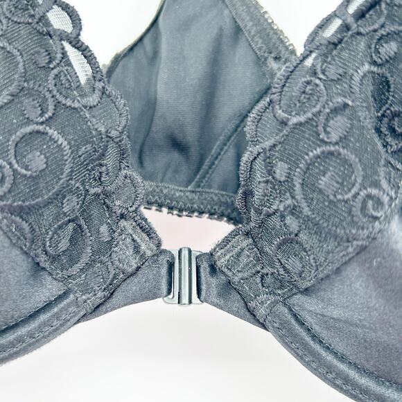 Victorias Secret VS Vintage Lingerie Satin Lace Underwire Racerback Bra Size 34B - Picture 3 of 7